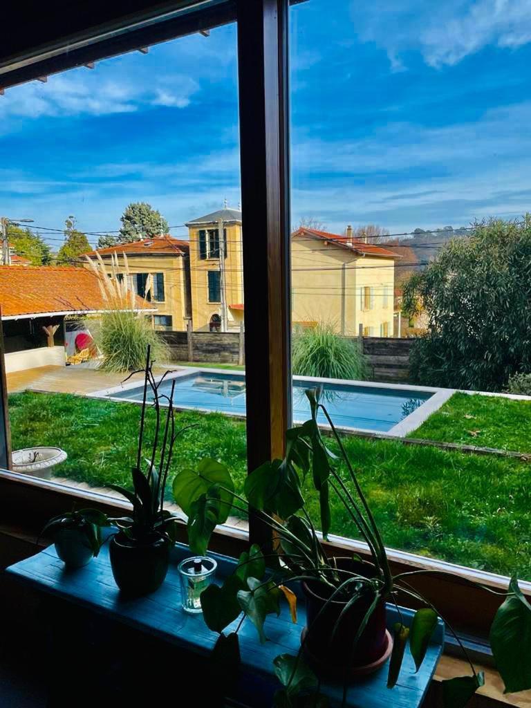 Magnifique Studio Independant Apartment Collonges-au-Mont-dʼOr Екстериор снимка